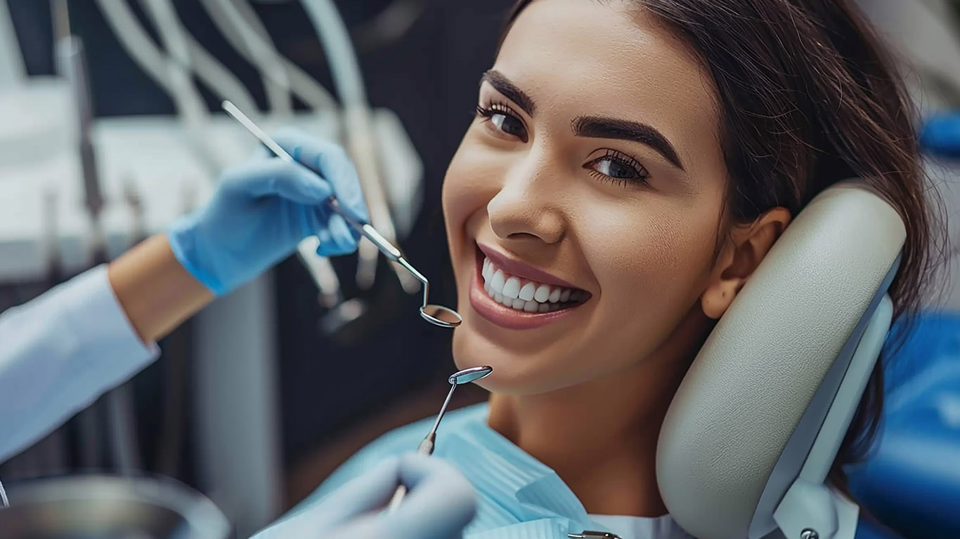 Diş İpi Kullanımının Önemi: Sağlıklı Dişler İçin Teknikler